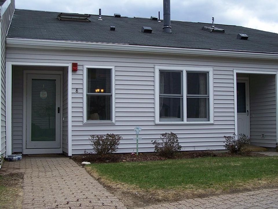 1st image of 8 Mary Dyer Ln #8