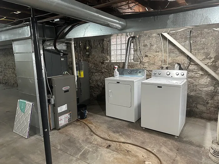 4249 Juniata St — Photo 22