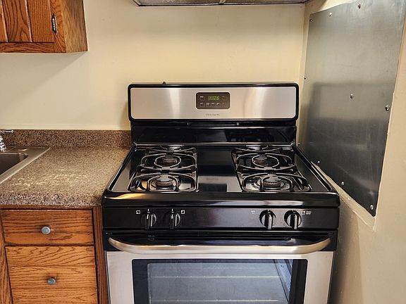 5th image of 123 N 4th Ave APT 1