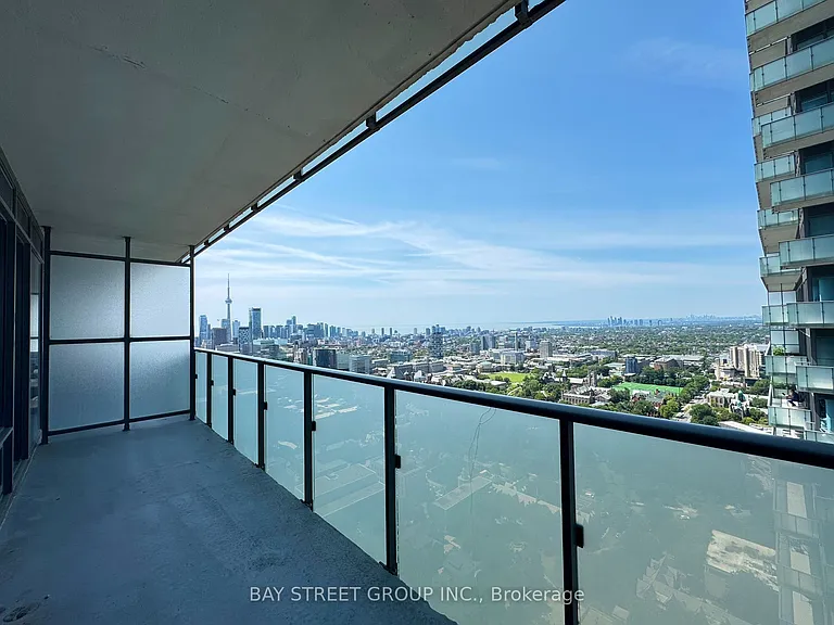 1080 Bay St #4006 — Photo 16