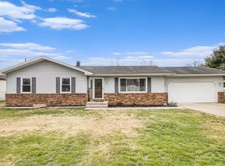 55225 Pear Rd, South Bend, IN 46628