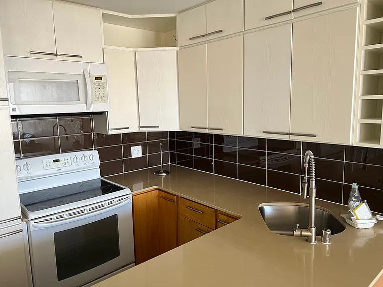 438 Hobron Ln #3311 — Photo 9