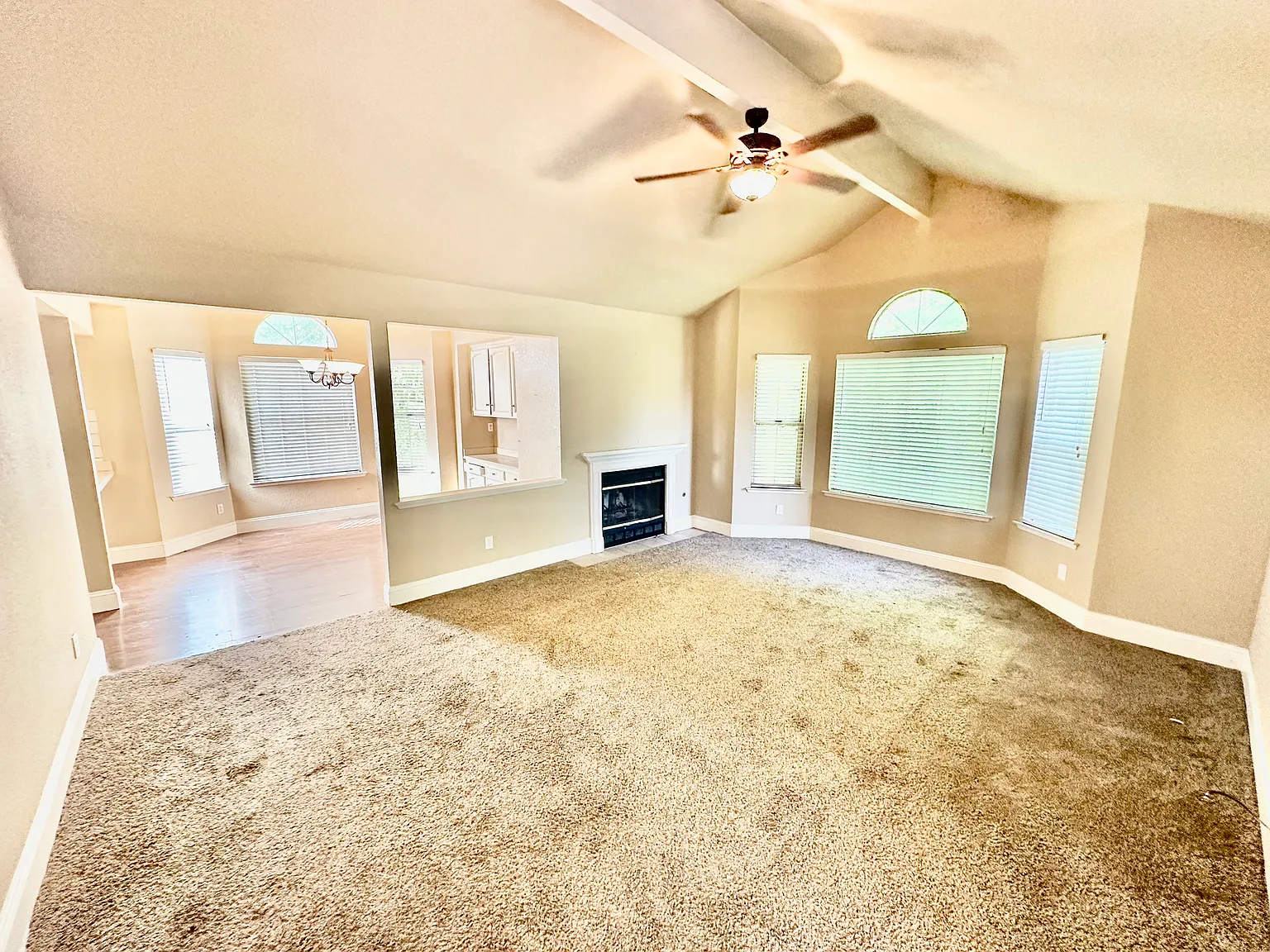 2 bed, 1111 sqft, $1,975 — Photo 2