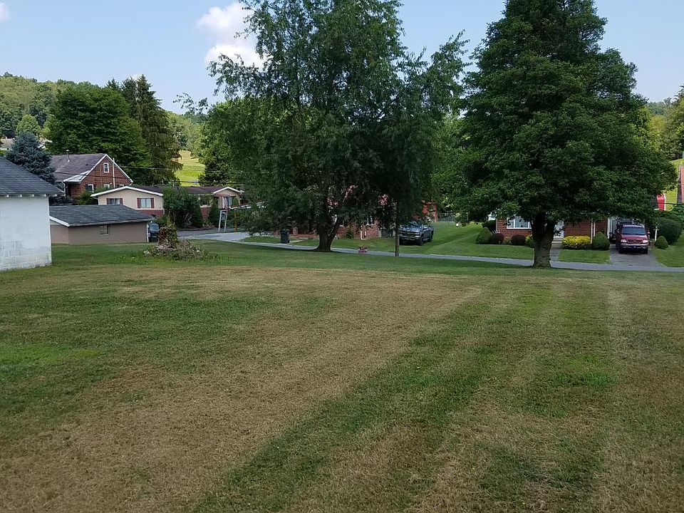 1st image of 72 W Lincoln St