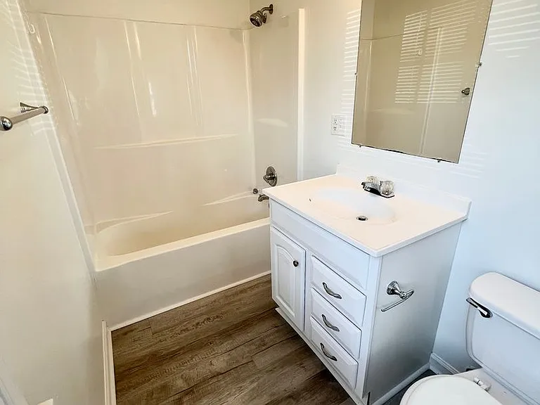1123 Gibson Dr — Photo 18