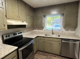 440 Williamsburg Way, Fayetteville, GA 30214