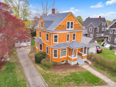 56 Bellevue Pl, New London, CT, 06320