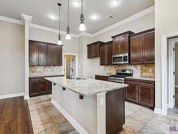 5th image of 15280 Taormina Dr