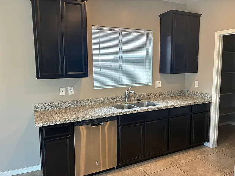 10124 E Tamery Ave — Photo 14