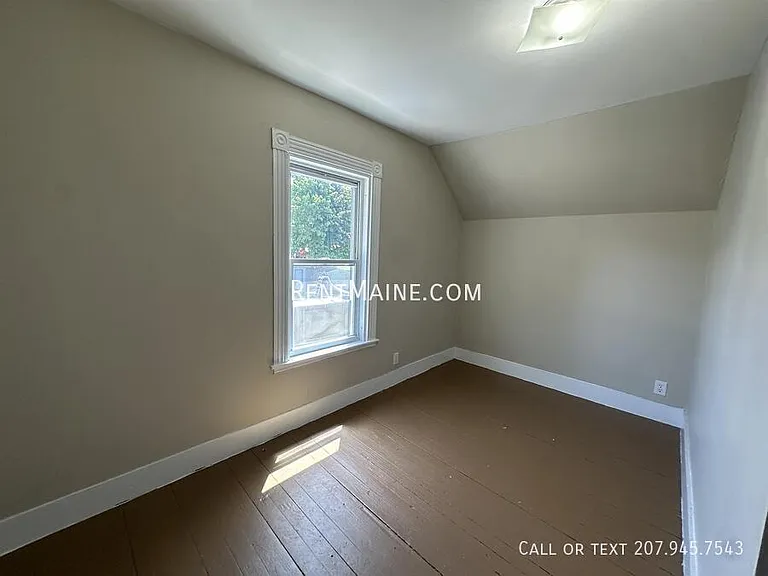 151 4th St #1 — Photo 3