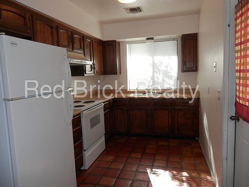 3rd image of 4607 E Camino St