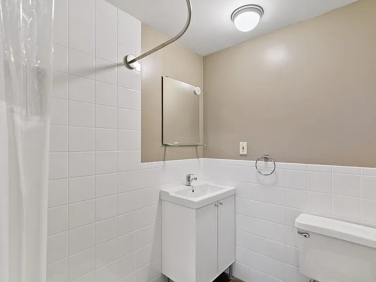 724 E 18th Ave — Photo 22