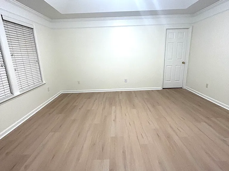 7985 Cavendish Pl — Photo 11
