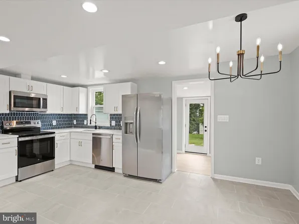 2917 E Lee Ave, Alexandria, VA 22306