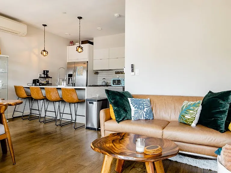 504 Maple St #4 — Photo 1