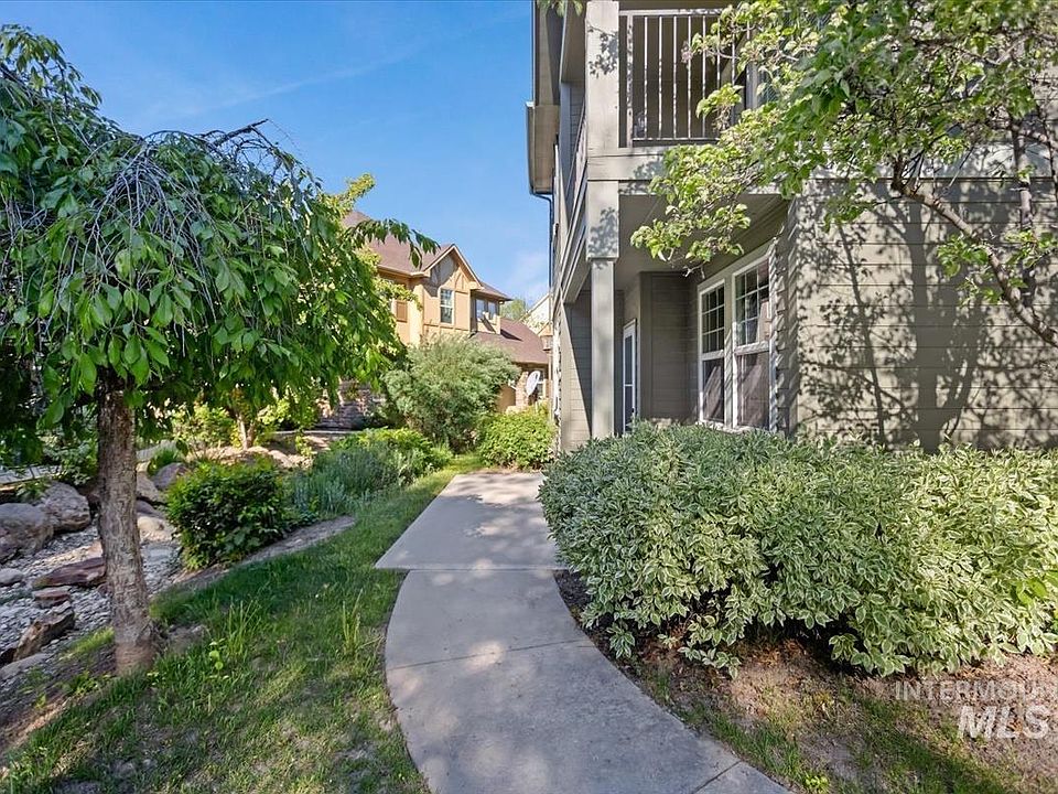 1st image of 1244 E Winding Creek Dr