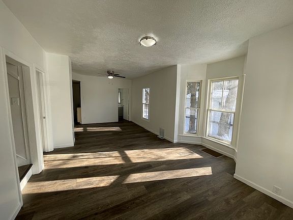 5th image of 49 Poplar St
