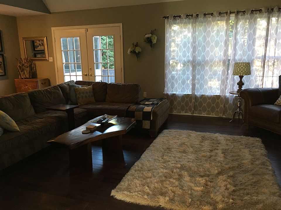 1st image of 196 Old Orchard Ln
