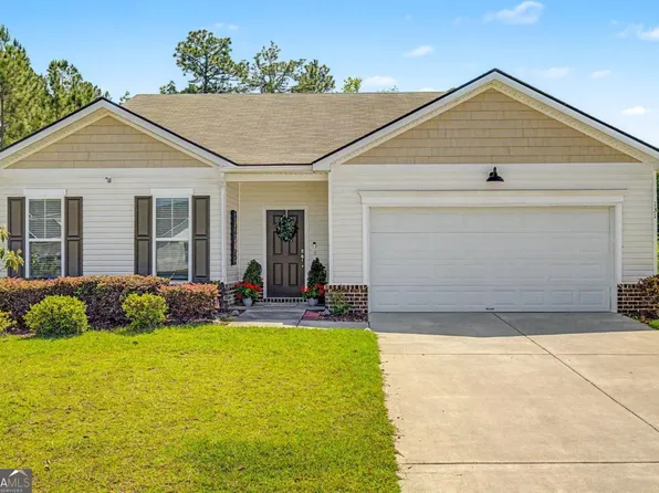 131 Crystal Lake Dr, Savannah, GA 31407