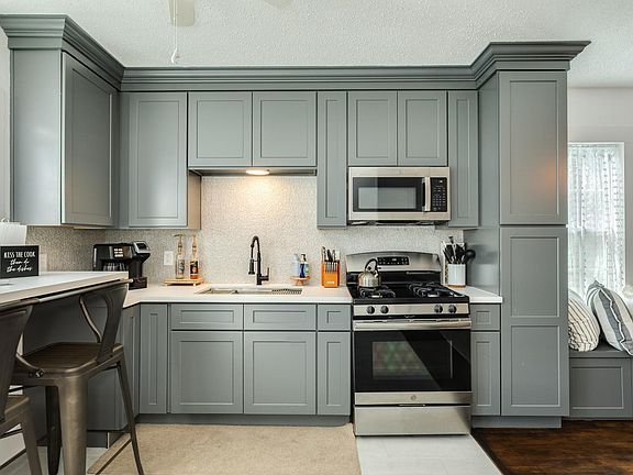 5th image of 4417 Avenue R