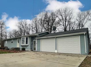 283 N Cotter Rd, Essexville, MI 48732