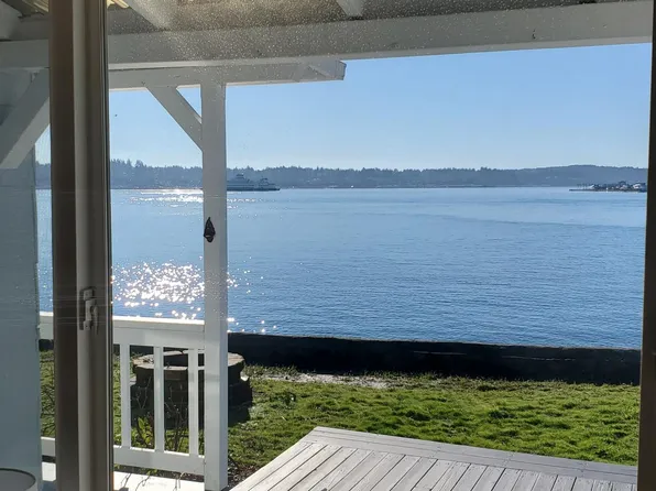 327 Shore Dr, Bremerton, WA 98310
