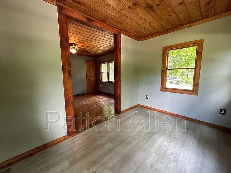 267 Davis Creek Rd — Photo 13