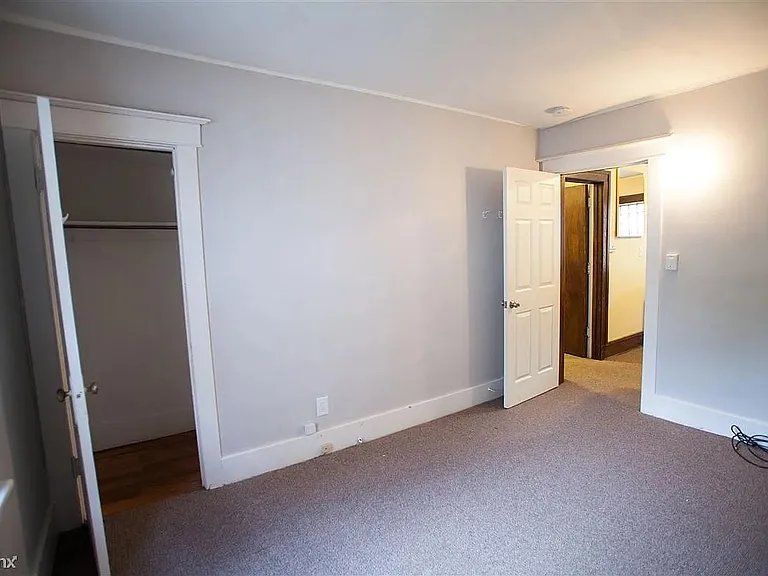 910 Dewey Ave — Photo 5