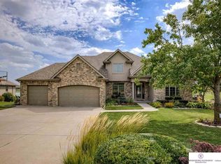17837 N Reflection Cir, Bennington, NE 68007