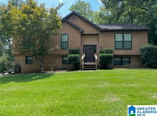 1233 Broken Bow Cir, Alabaster, AL 35007