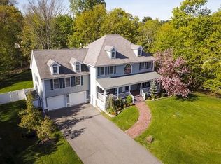 5 Green Meadow Dr, Lynnfield, MA 01940