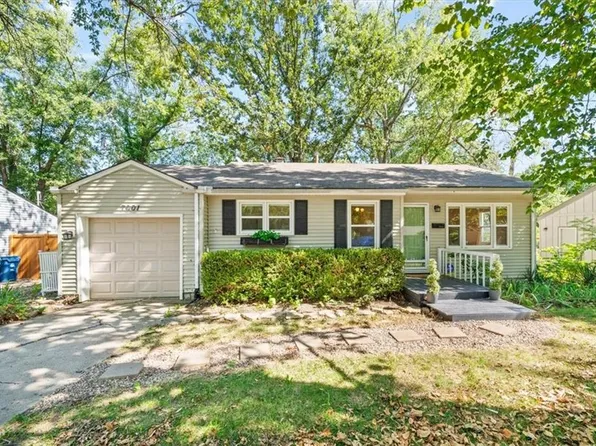 7601 Windsor Dr, Prairie Village, KS 66208