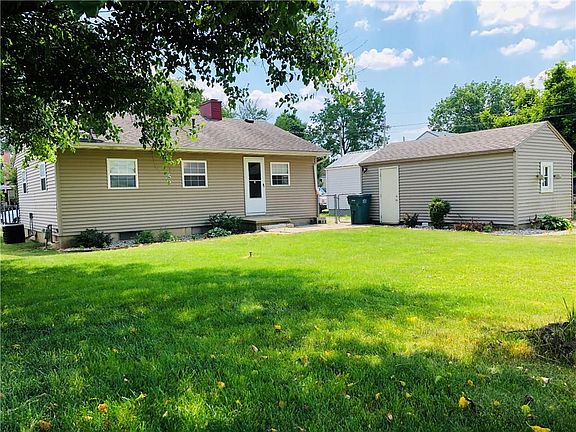 3rd image of 804 Cottage Ave
