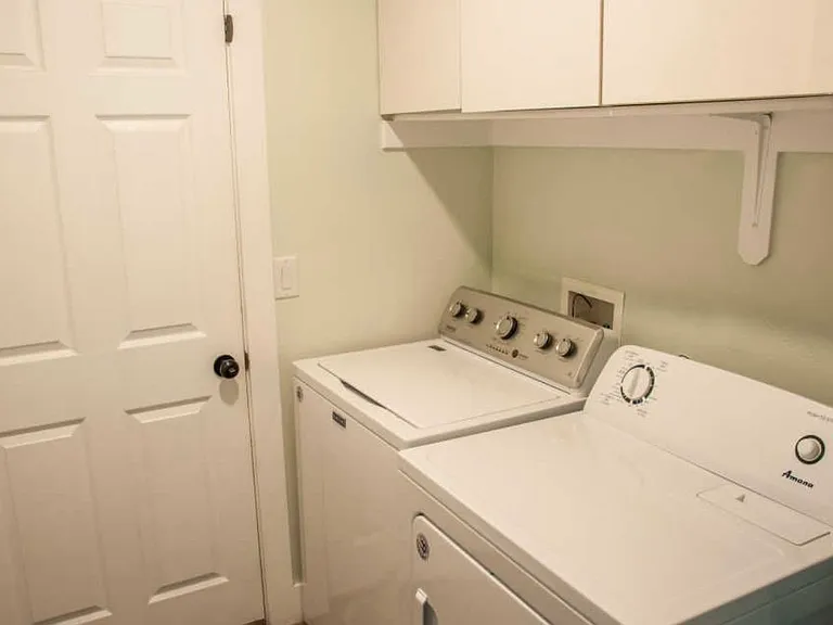 641 E 490 S — Photo 10
