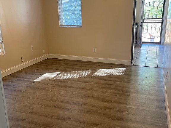 3rd image of 6 Oakley Ave #2