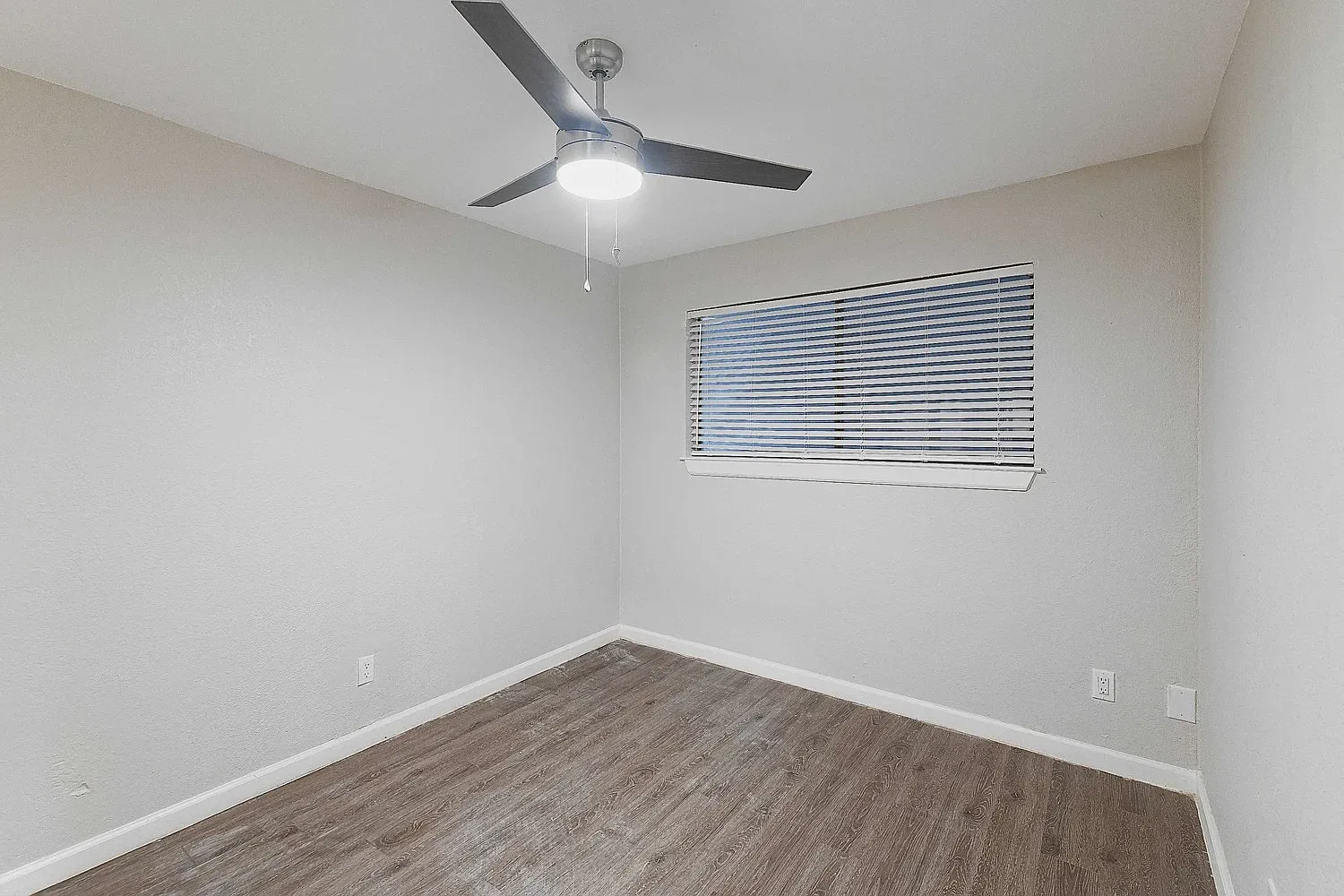 2 bed, $1,088 — Photo 4