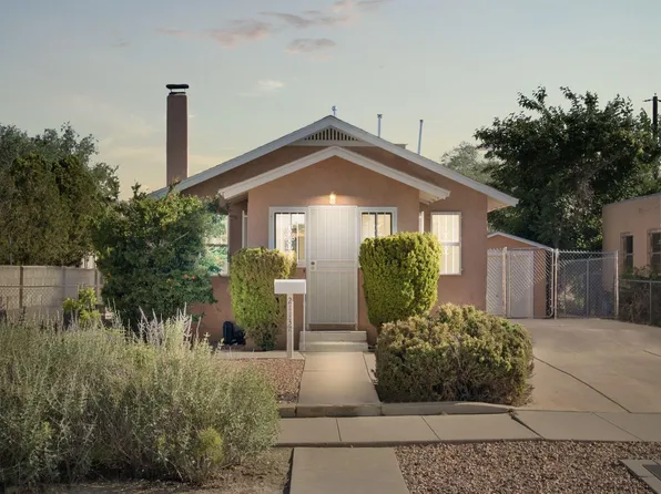 2113 Coal Pl SE, Albuquerque, NM 87106