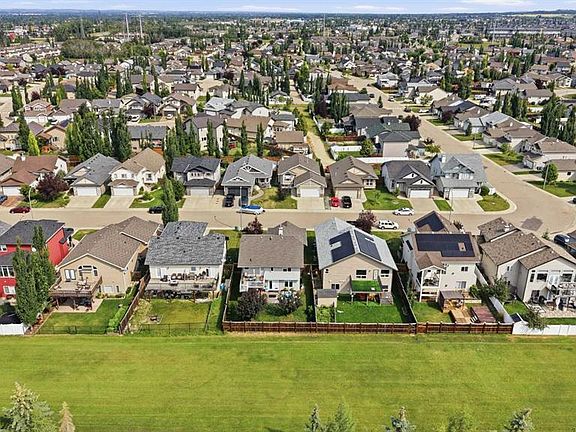 4th image of 88 N Valentine Cres