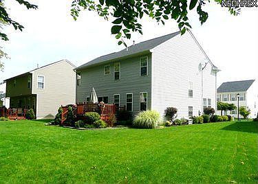 3rd image of 8590 Wayside Dr