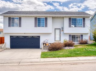 805 Sutherland Cove Ln, Gillette, WY 82718