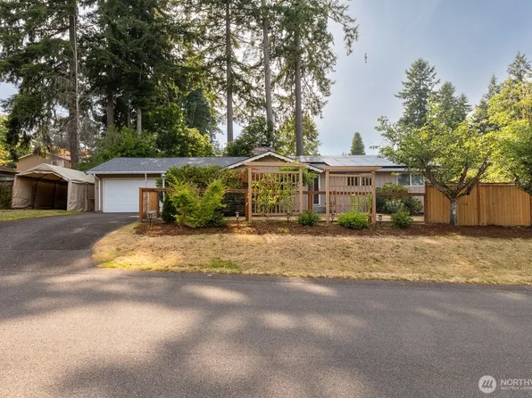 124 Crestwood Drive SW, Lakewood, WA 98498