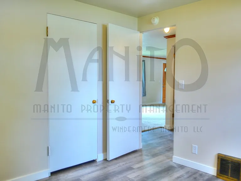 1654 E Decatur Ave — Photo 12