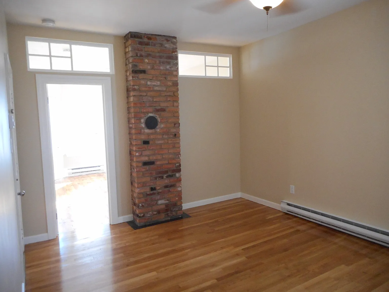1 bed, 650 sqft, $2,300 — Photo 2