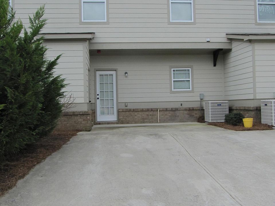 2nd image of 160 Foreman Dr