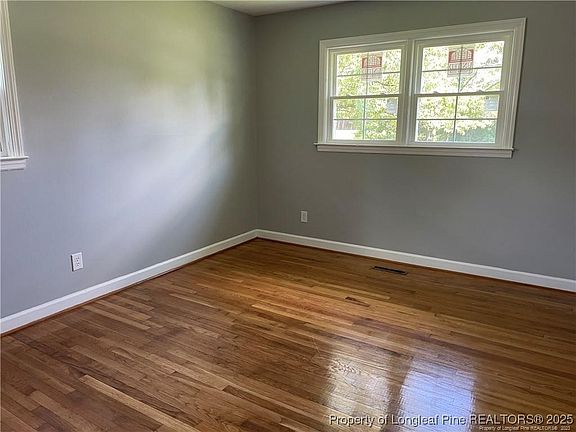 3rd image of 950 E White Pond Rd