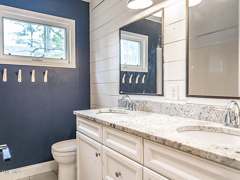 104 Juniper Creek Blvd — Photo 32