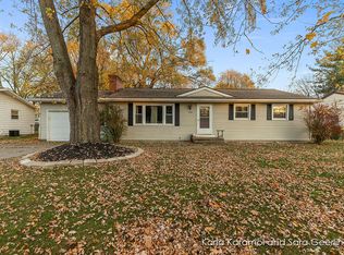 7230 Westwood Dr, Jenison, MI 49428