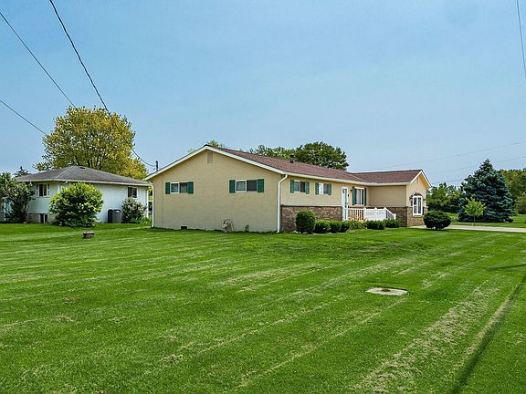 3rd image of 3555 El Paso Dr