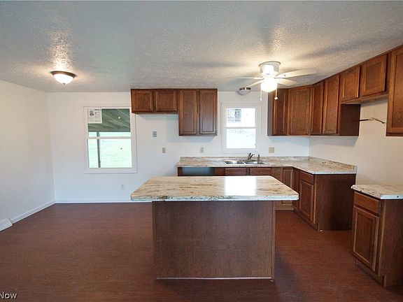 2nd image of 5732 Glena St