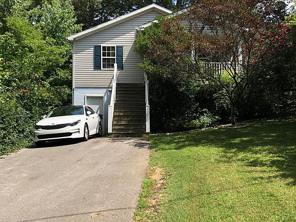2nd image of 428 SW Mayfield Ave